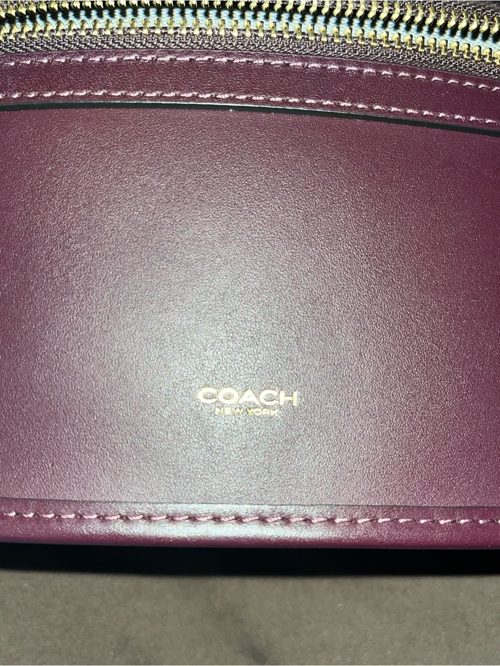 Coach Leather regular size Trail Bag in Merlot. - Picture 8 of 10